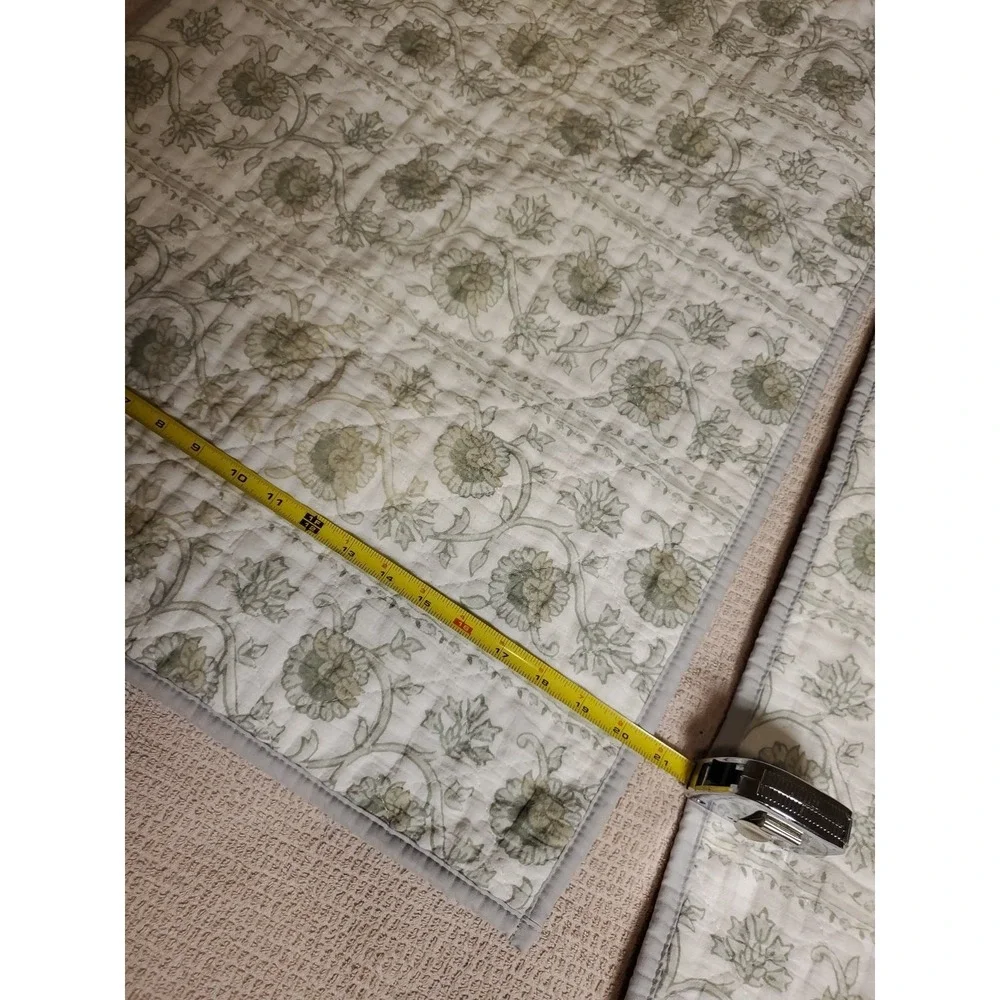 Details By Becki‎ Owens Quilted King 2 Shams Cotton Flannel White & Sage Floral